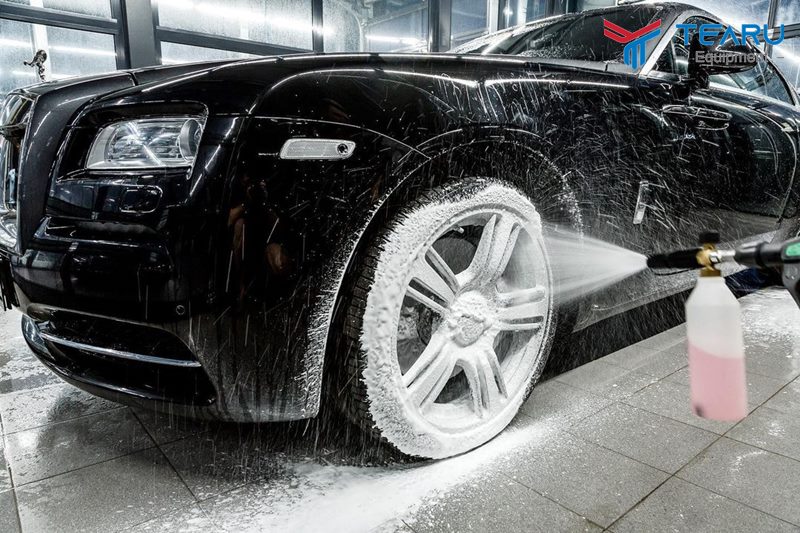 Nước rửa xe đóng vai trò quan trọng trong vệ sinh ô tô xe máy