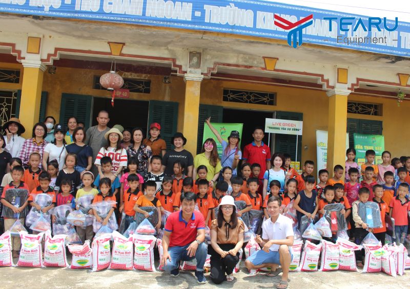 Tearu phối hợp trao tặng 184 suất quà cho học sinh nghèo tại huyện Hàm Yên, Tuyên Quang