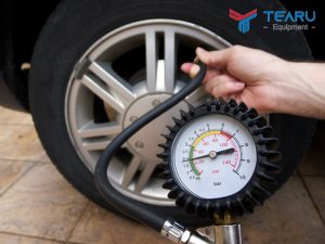 Các bước kiểm tra áp suất lốp đúng kỹ thuật