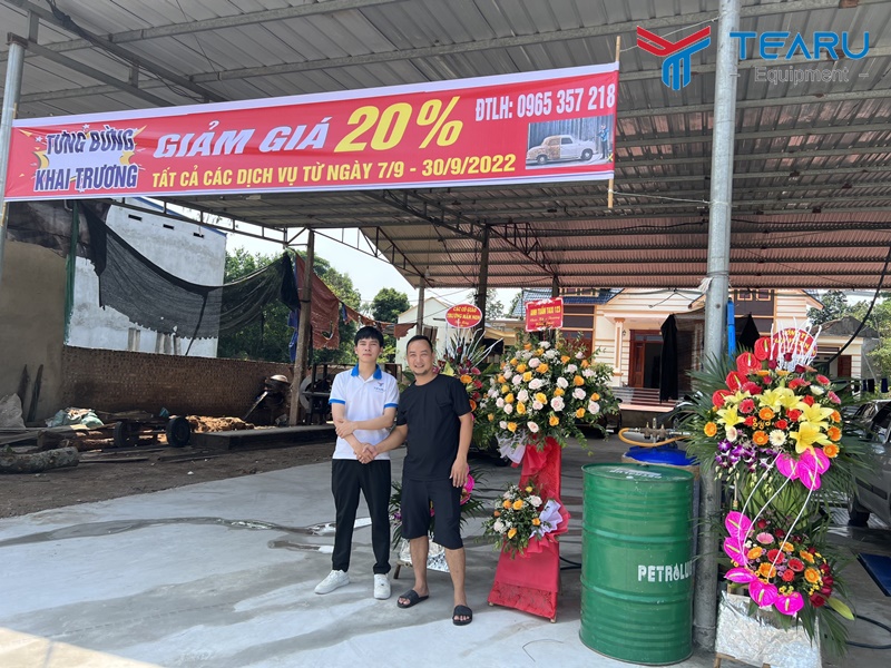 Tearu mừng khai trương trạm rửa xe của anh Thủy ở Hà Nội