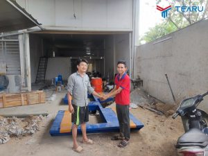Lắp cầu nâng và đồ rửa xe cho anh Phương ở Hóc Môn - HCM