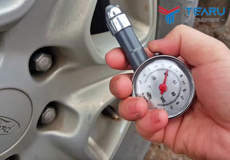 Đọc thông số áp suất lốp xe ô tô cần chuẩn xác