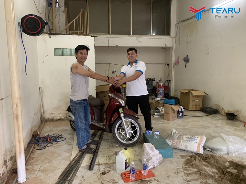 Lắp đặt tiệm rửa xe Honda cho anh Tám ở Bình Thạnh, HCM