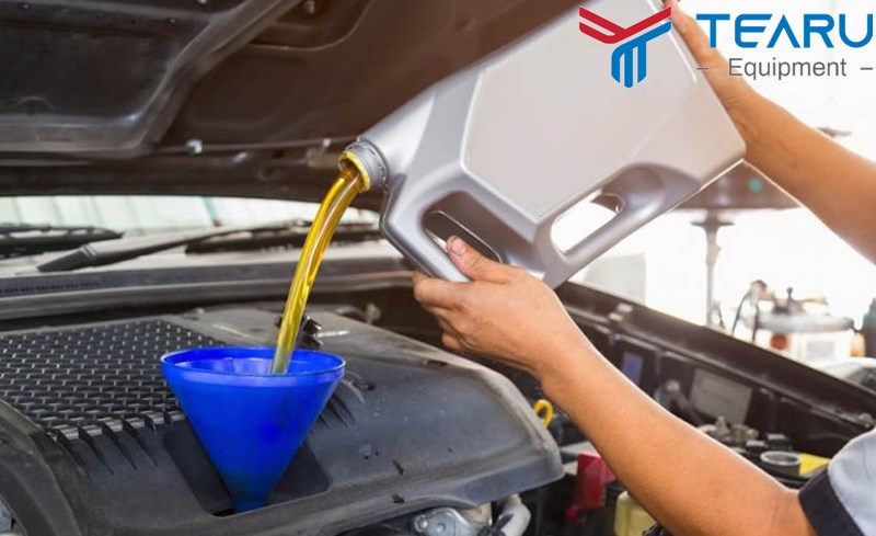 Kiểm tra và thay dầu nhớt ô tô thường xuyên