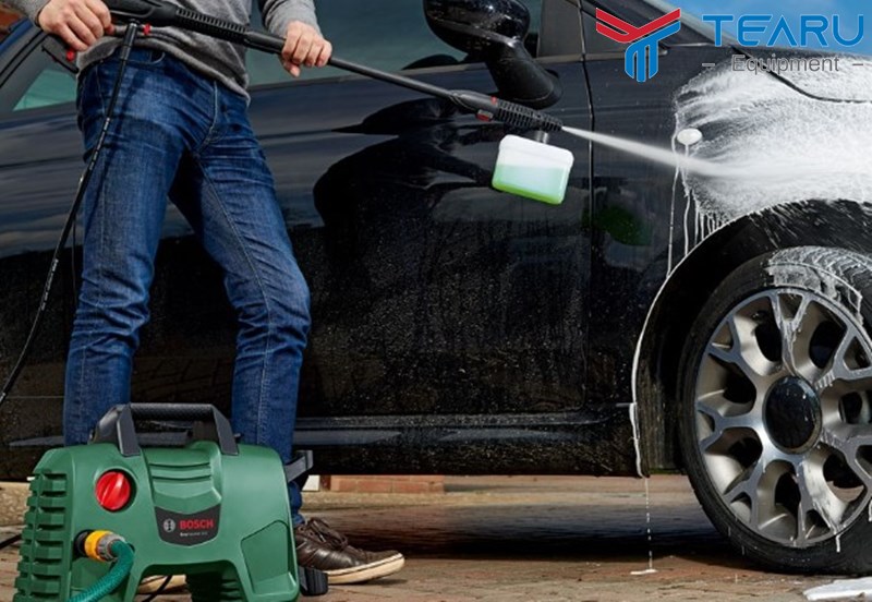 Nên thường xuyên vệ sinh xe ô tô để đảm bảo xe luôn được sạch sẽ 