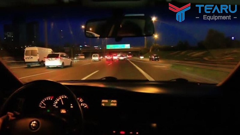 Lưu ý sử dụng đèn pha khi đi cao tốc vào ban đêm 
