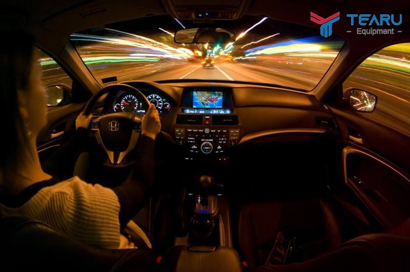 Lái ô tô trên cao tốc vào ban đêm: Cần lưu ý gì?