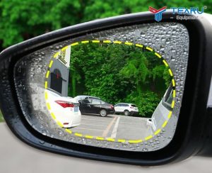 Miếng dán chống nước trên gương ô tô có thực sự hiệu quả?