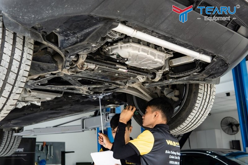 Hệ thống treo và tay lái nên kiểm tra tại trung tâm garage 