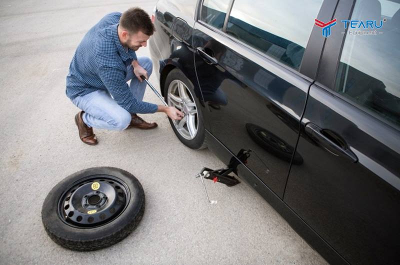 Lốp dự phòng nên duy trì tốc độ 40 - 50km/h.