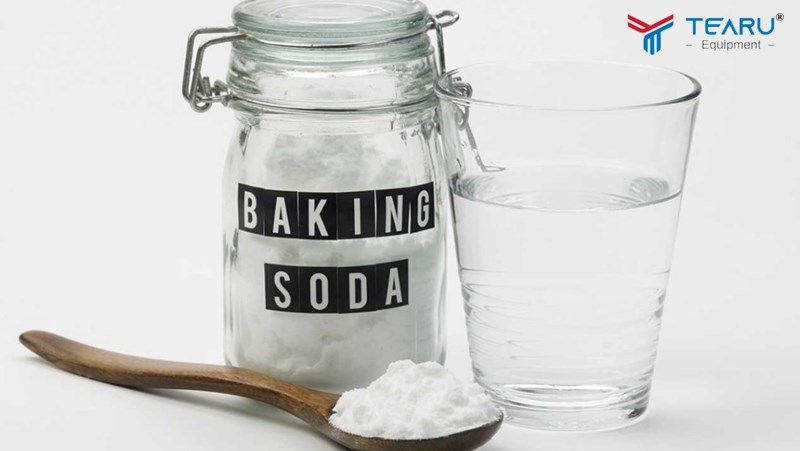 Kết hợp nước ấm và baking soda 