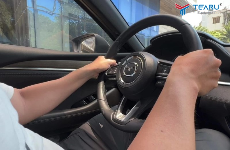 Điều chỉnh vô lăng đúng kỹ thuật 
