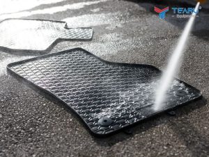 7 Mẹo tách bụi bám sâu ở thảm xe