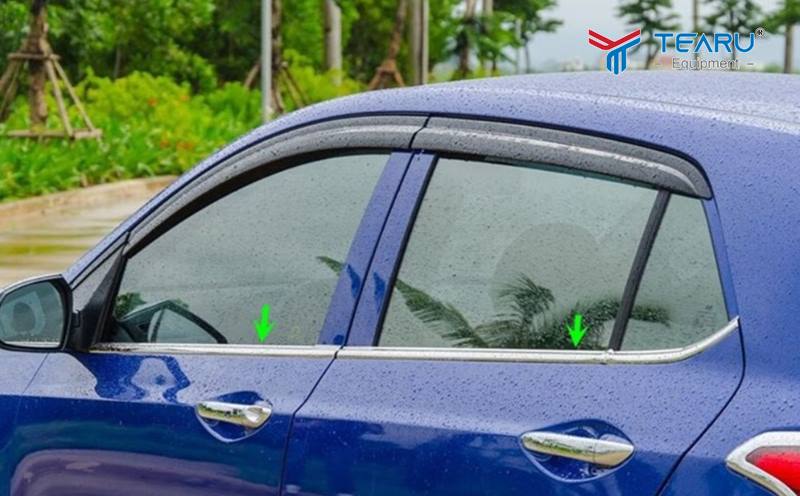 Nẹp chân kính xe ô tô và những điều cần biết