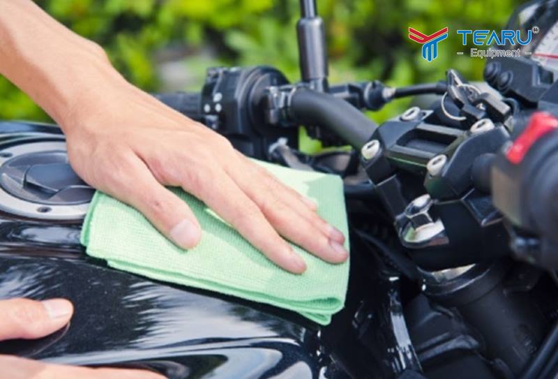 Đảm bảo bề mặt bóng đều, không còn vệt mờ