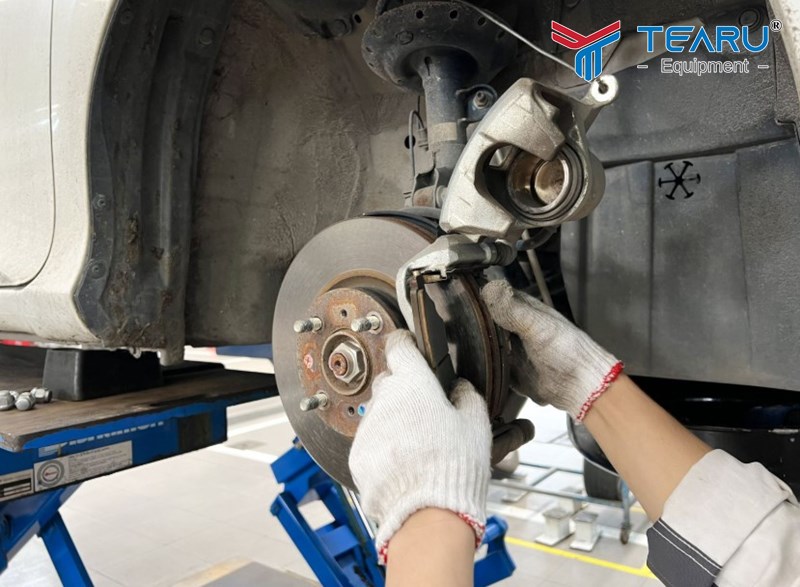 Mang xe đến garage nếu không thể xử lý 