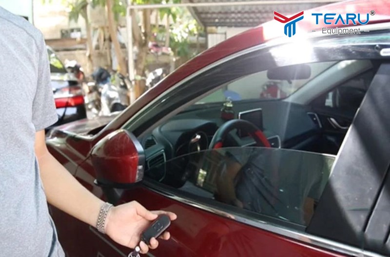 Vấn đề thường gặp với cửa kính ô tô và cách khắc phục 