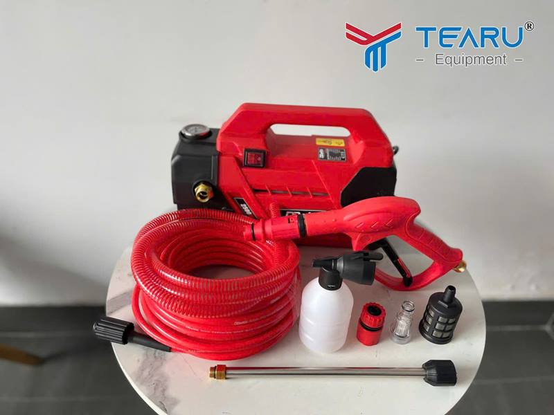 Máy rửa xe mini phù hợp với nhu cầu rửa xe gia đình, vệ sinh sân vườn...