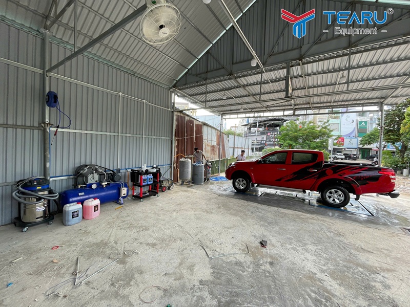 Không gian tiệm rộng rãi, thoáng mát
