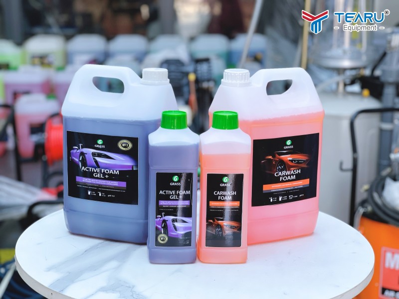 Bọt tuyết Carwash Foam và không chạm Active Foam Gel+ được tin dùng để rửa xe điện