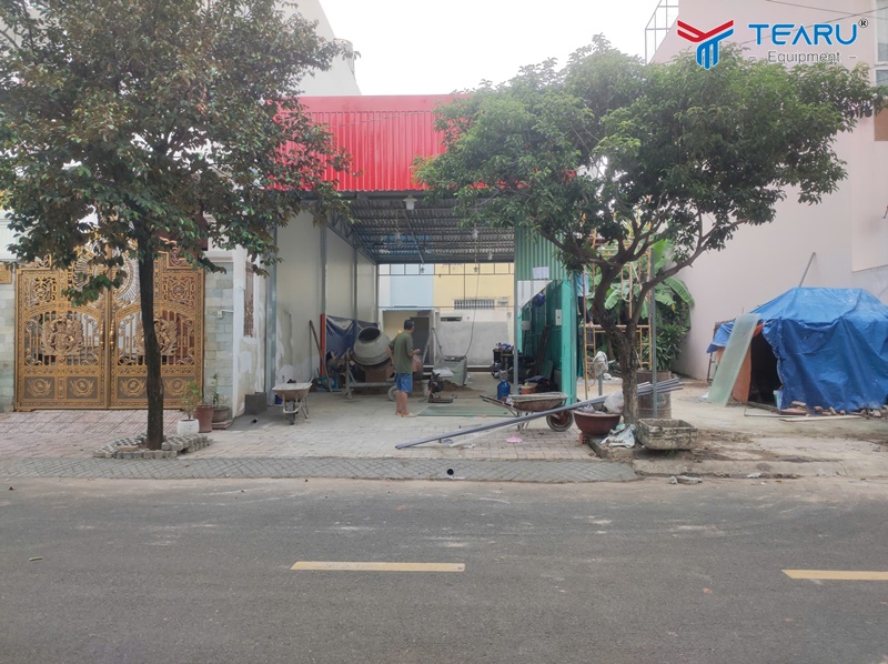 Mặt bằng nhà khá rộng và thoáng 
