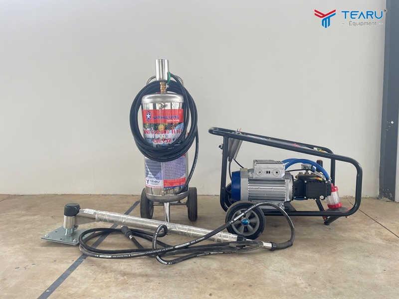 Máy rửa xe, bình bot tuyết Okazune và tay quay rửa xe 