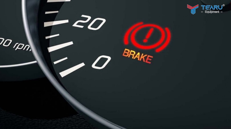 Đèn cảnh báo phanh sáng 