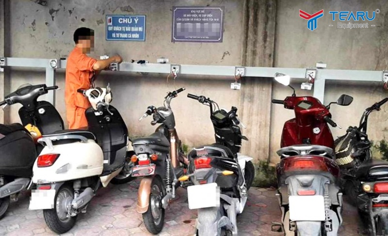 Sạc xe máy điện tại nhà thế nào cho an toàn? 6 Giám sát quá trình sạc