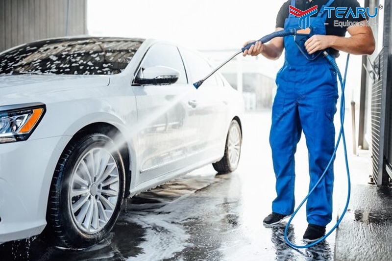 Muốn vệ sinh lốp xe ô tô chuẩn cần làm theo các bước 