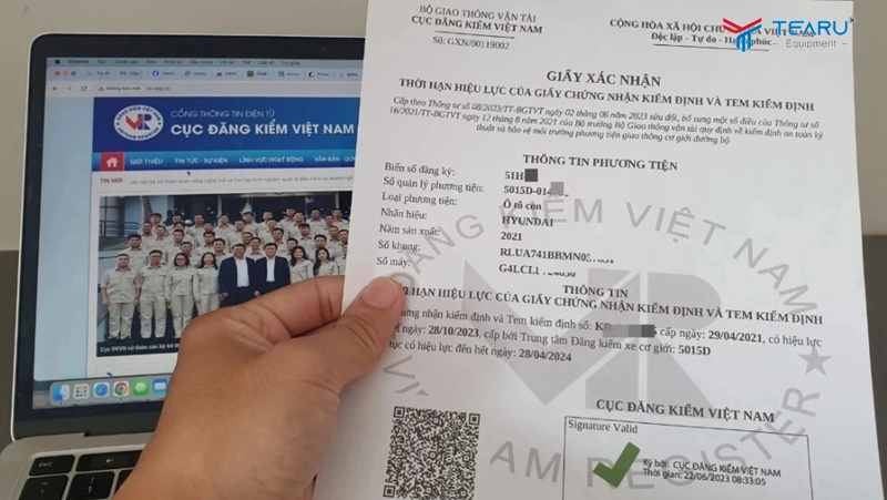 Ngoài bản in, chủ xe nên lưu thêm file PDF hoặc ảnh chụp giấy xác nhận trong điện thoại