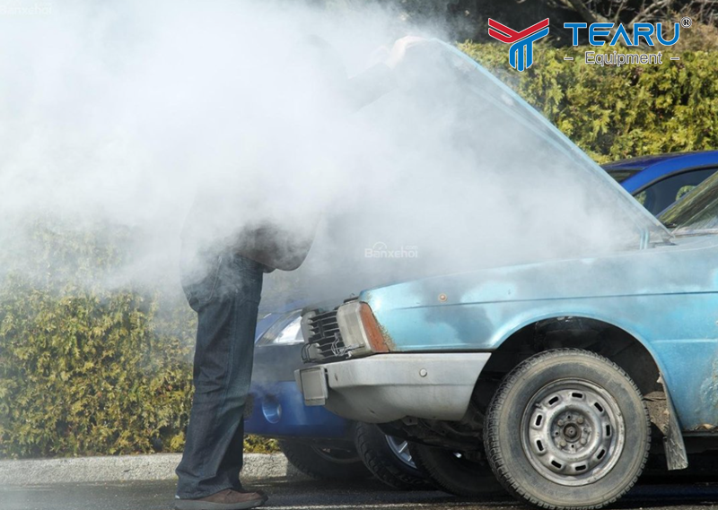 Chú ý phòng tránh khi xe đi đường dài bị quá nhiệt 