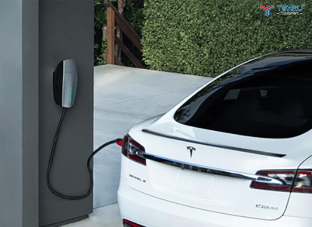 Lắp Đặt Sạc Ô Tô Điện Tại Nhà Cho VinFast, Tesla, BYD – Có Gì Khác Nhau? 3 Lắp đặt sạc ô tô điện tại nhà cho Tesla