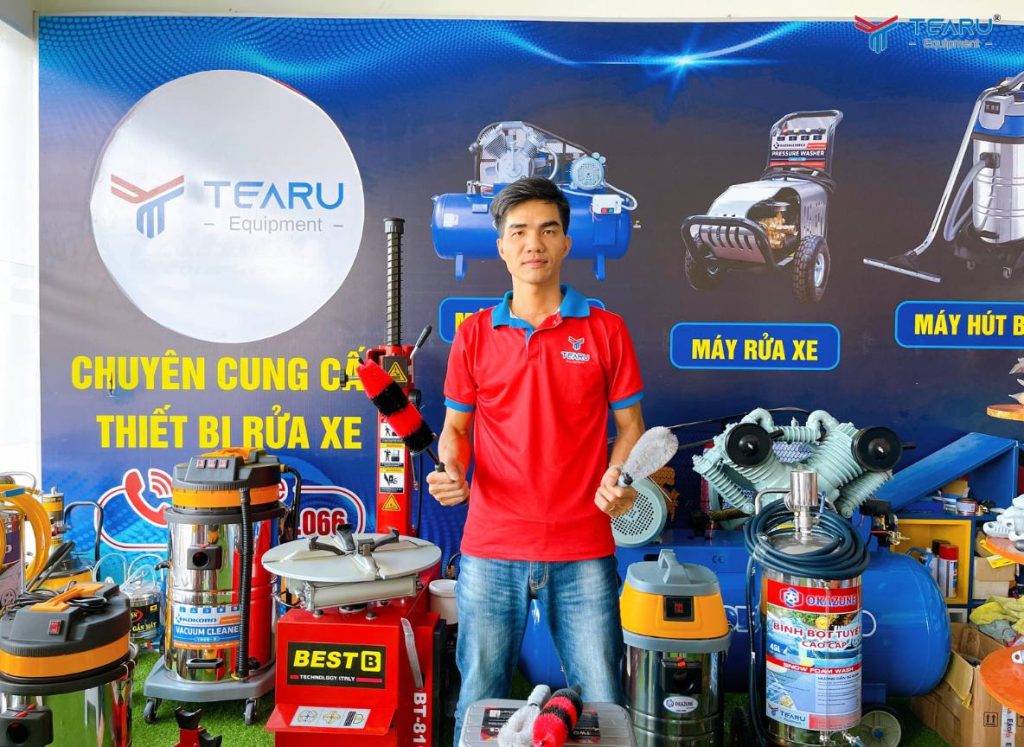 Mua trọn bộ dung dịch vệ sinh nội thất xe ô tô tại nhà tại công ty Tearu