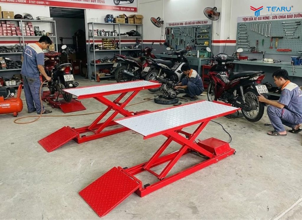 Bàn Nâng Điện Xe Máy: Công Dụng, Cấu Tạo Và Ứng Dụng Thực Tế