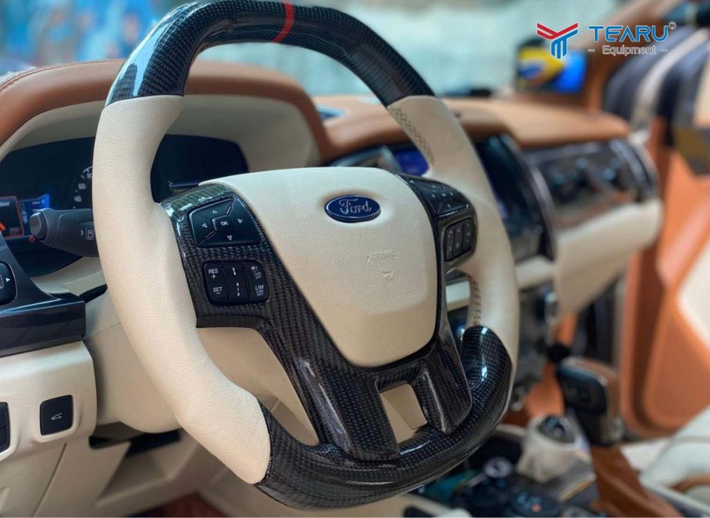 Có Nên Bọc Vô Lăng Xe Ô Tô Không? Ưu Điểm Và Lưu Ý Khi Lựa Chọn 2 Bọc vô lăng giúp cải thiện thẩm mỹ nội thất