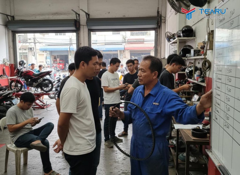 Giá Thay Dây Curoa Xe Tay Ga Mới Nhất 2026 – Bảng Giá Chi Tiết & Lưu Ý Khi Thay 3 Tuỳ vào khu vực và tiệm sửa xe mà giá thay dây curoa khoác nhau