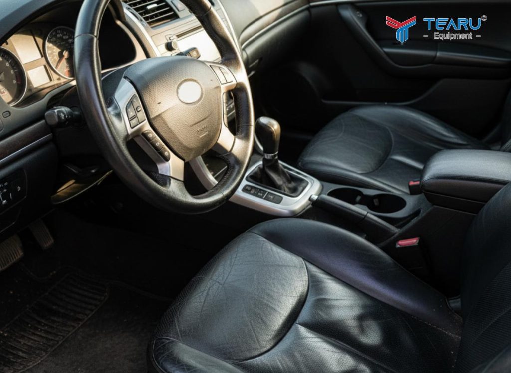 7 Lưu Ý Khi Kiểm Tra Xe Ô Tô Cũ Trước Khi Mua 4 Nội thất giúp bạn đánh giá mức độ sử dụng thực tế của xe