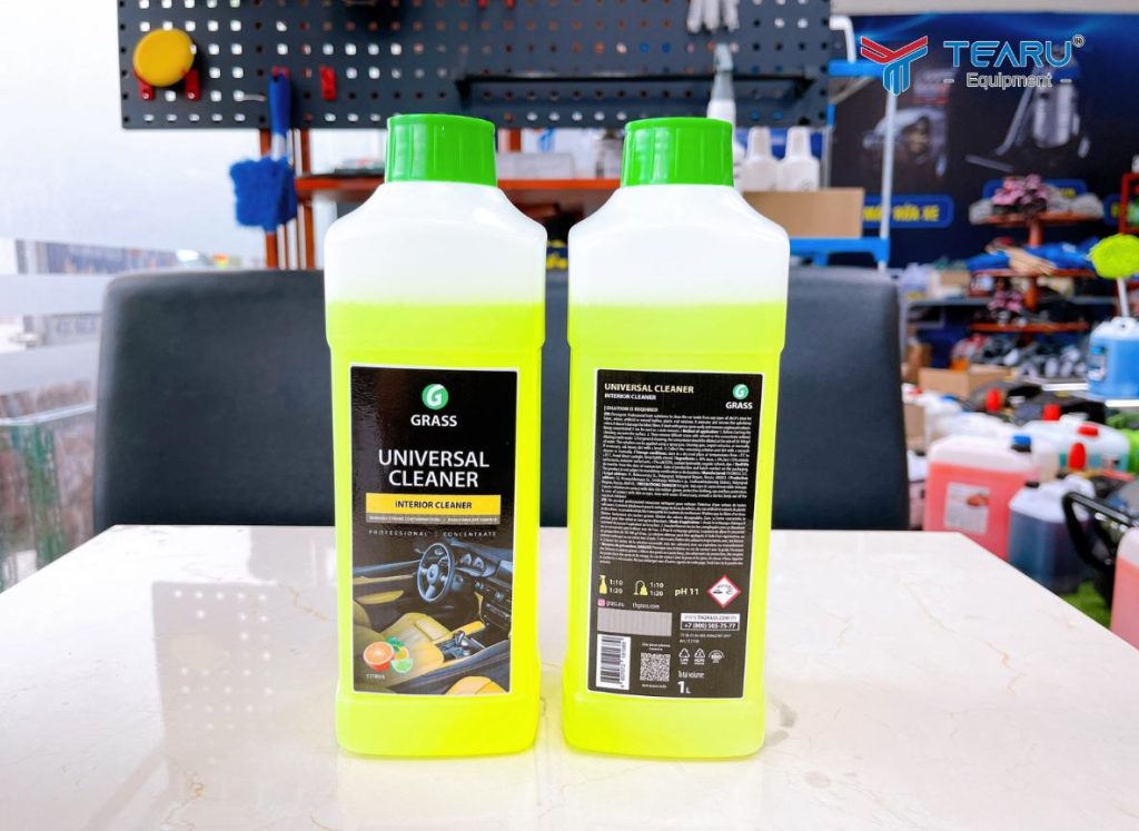Top 5 Dung Dịch Không Thể Thiếu Khi Rửa Xe Tại Nhà Ai Cũng Nên Có 3 Dung dịch vệ sinh nội thất Universal Cleaner Grass