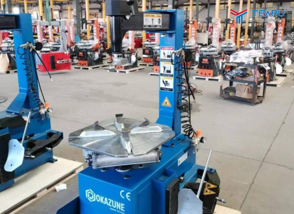 Chọn loại máy ra vào lốp ô tô thương hiệu lớn uy tín chính hãng