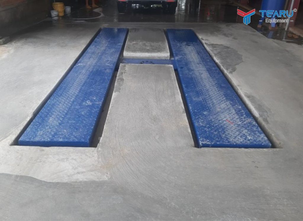 Cầu nâng 1 trụ âm nền chữ H nhập hẩu Ấn Độ