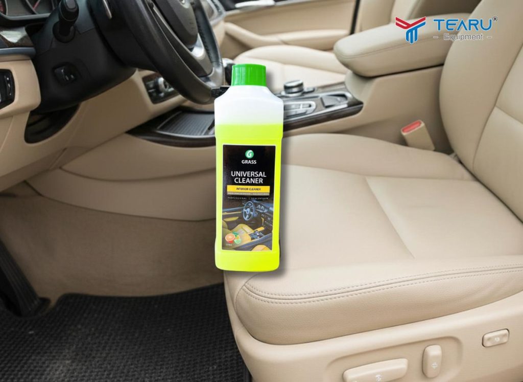 Cách Tẩy Vết Ố Trên Ghế Da Ô Tô Đơn Giản, An Toàn Tại Nhà 4 Grass Universal leaner là du g dịch vệ sinh an toàn cho nội thất và ghế da được tin dùng