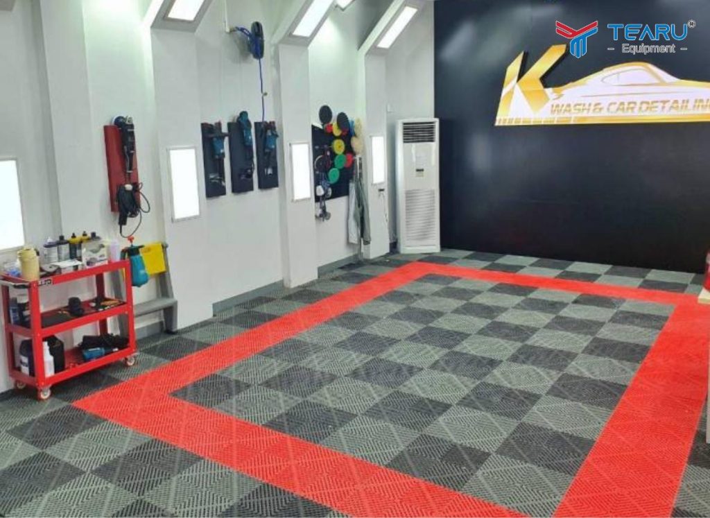Tấm Nhựa Lót Sàn Rửa Xe Tại Đà Nẵng – Chống Trơn, Thoát Nước Tốt, Giá Phải Chăng 4 Công ty Tearu Đà Nẵng cung cấp trọn bộ thiết bị setup tiệm rửa xe chuyên nghiệp