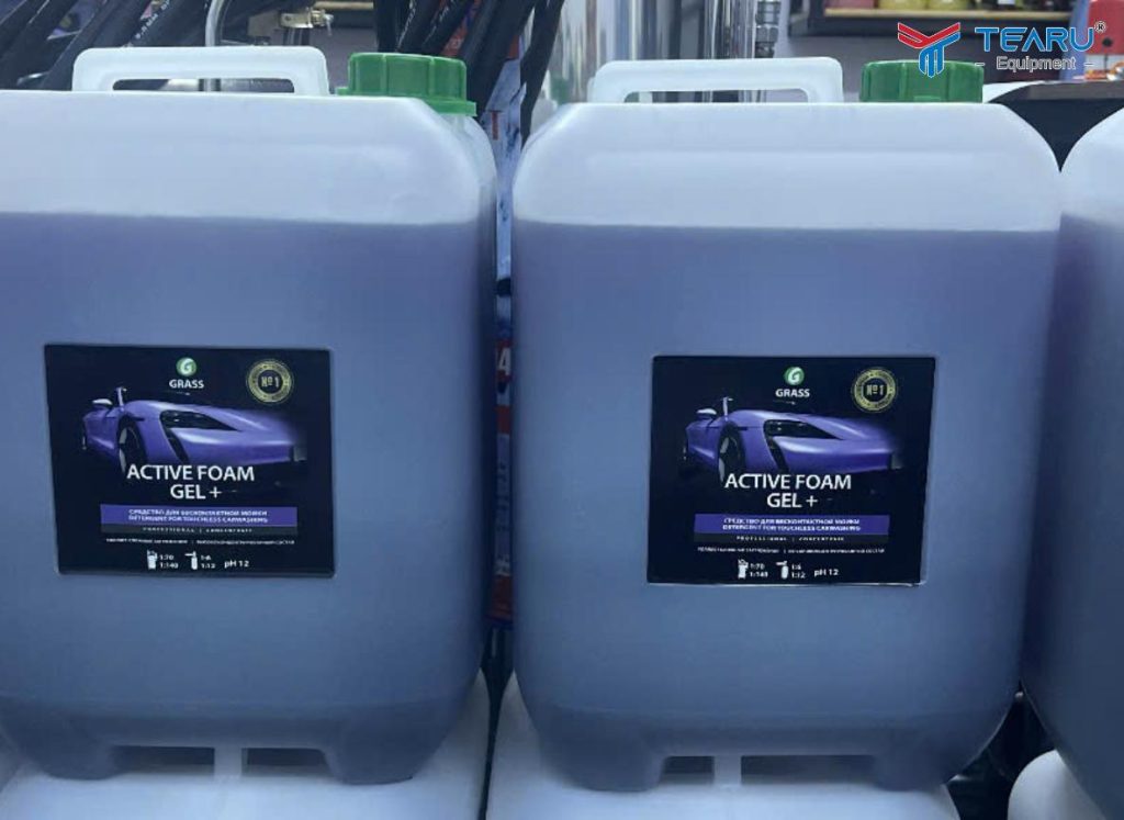 Báo Giá Dung Dịch Rửa Xe Không Chạm Chính Hãng, Giá Tốt Cho Tiệm Rửa Xe 3 Active Foam Gel+ là dung dịch rửa xe không chạm nổi bật nhờ hiệu quả làm sạch mạnh và khả năng tiết kiệm dung dịch.