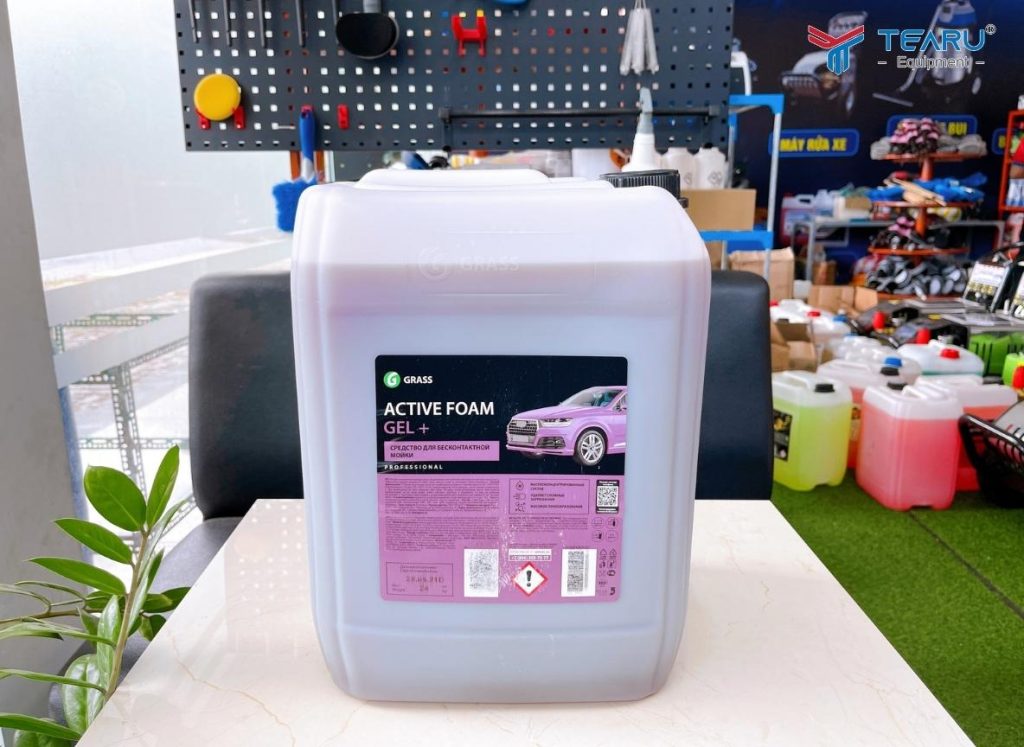 Nên Chọn Bột Hay Dung Dịch Rửa Xe Không Chạm Cho Tiệm Rửa Xe? 4 Công ty Tearu là đơn vị chuyên cung cấp dung dịch rửa và chăm sóc xe chuyên nghiệp