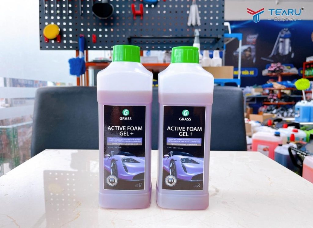 Top 10 Dung Dịch Rửa Xe Tốt Nhất Hiện Nay Được Nhiều Tiệm Tin Dùng 2 Active Foam Gel+ là dòng dung dịch rửa xe không chạm dạng gel đậm đặc, được nhiều tiệm rửa xe chuyên nghiệp lựa chọn.