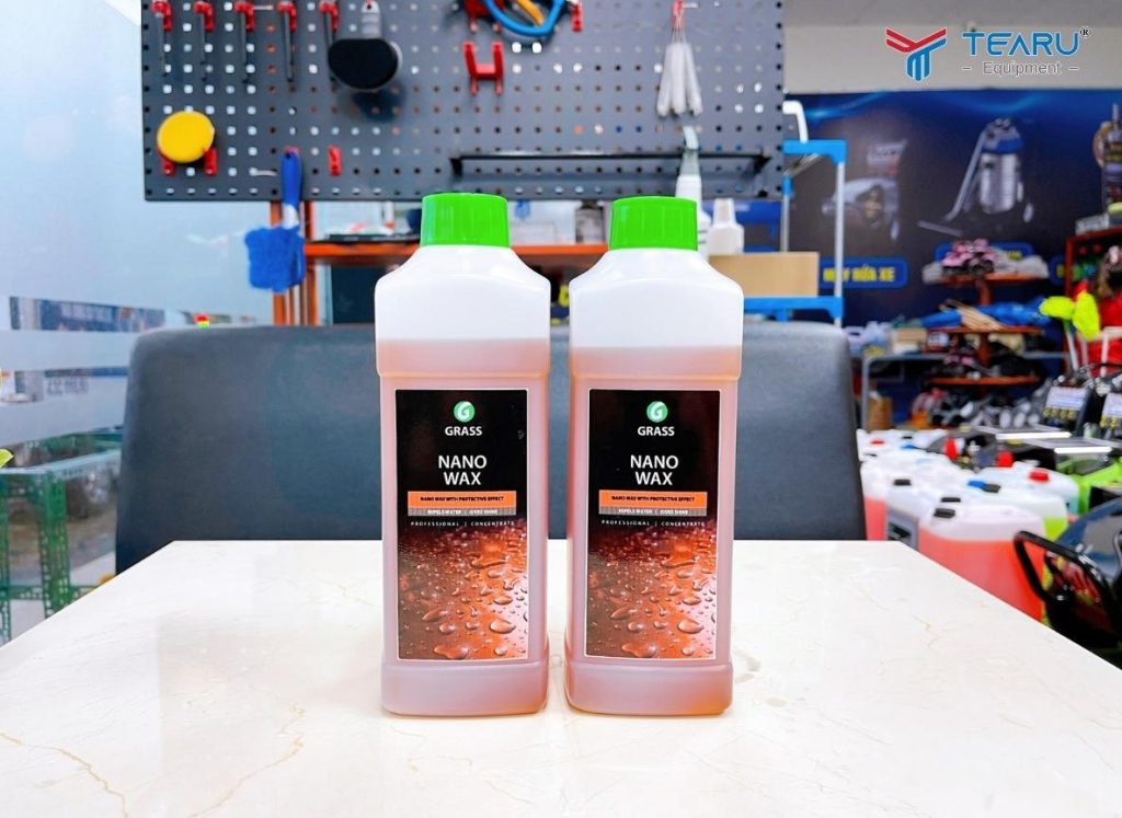 Top 10 Dung Dịch Rửa Xe Tốt Nhất Hiện Nay Được Nhiều Tiệm Tin Dùng 10 Dung dịch làm bóng và bảo vệ bề mặt sơn xe Nano Wax là sản phẩm chuyên dùng chăm sóc vỏ xe ô tô sau khi rửa.
