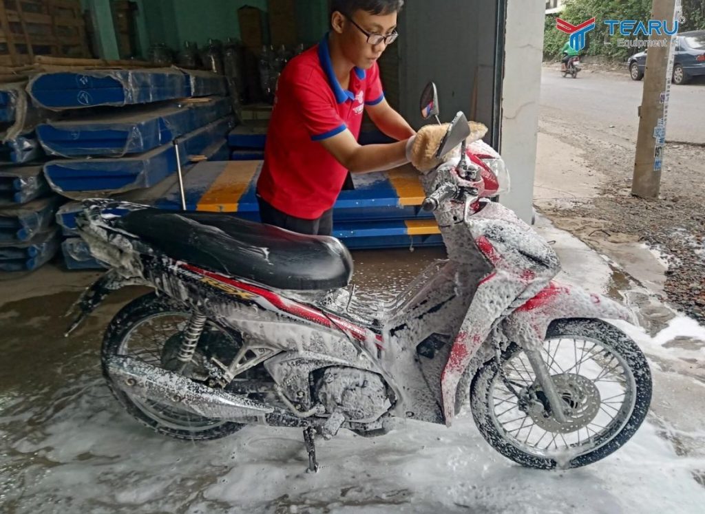 Top 10 Dung Dịch Rửa Xe Tốt Nhất Hiện Nay Được Nhiều Tiệm Tin Dùng 1 Top 10 Dung Dịch Rửa Xe Tốt Nhất Hiện Nay Được Nhiều Tiệm Tin Dùng