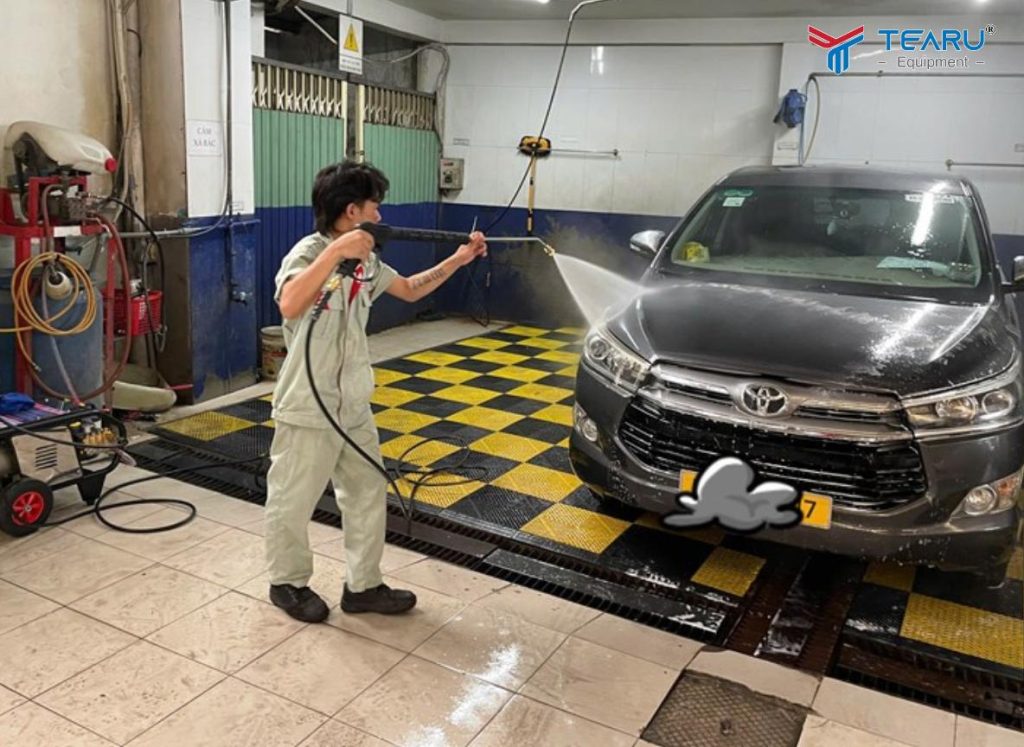 Chi Phí Dung Dịch Chăm Sóc Xe Chiếm Bao Nhiêu Trong Doanh Thu Garage? 3 Dung dịch tốt giúp rút ngắn thời gian rửa xe, tiết kiệm điện nước