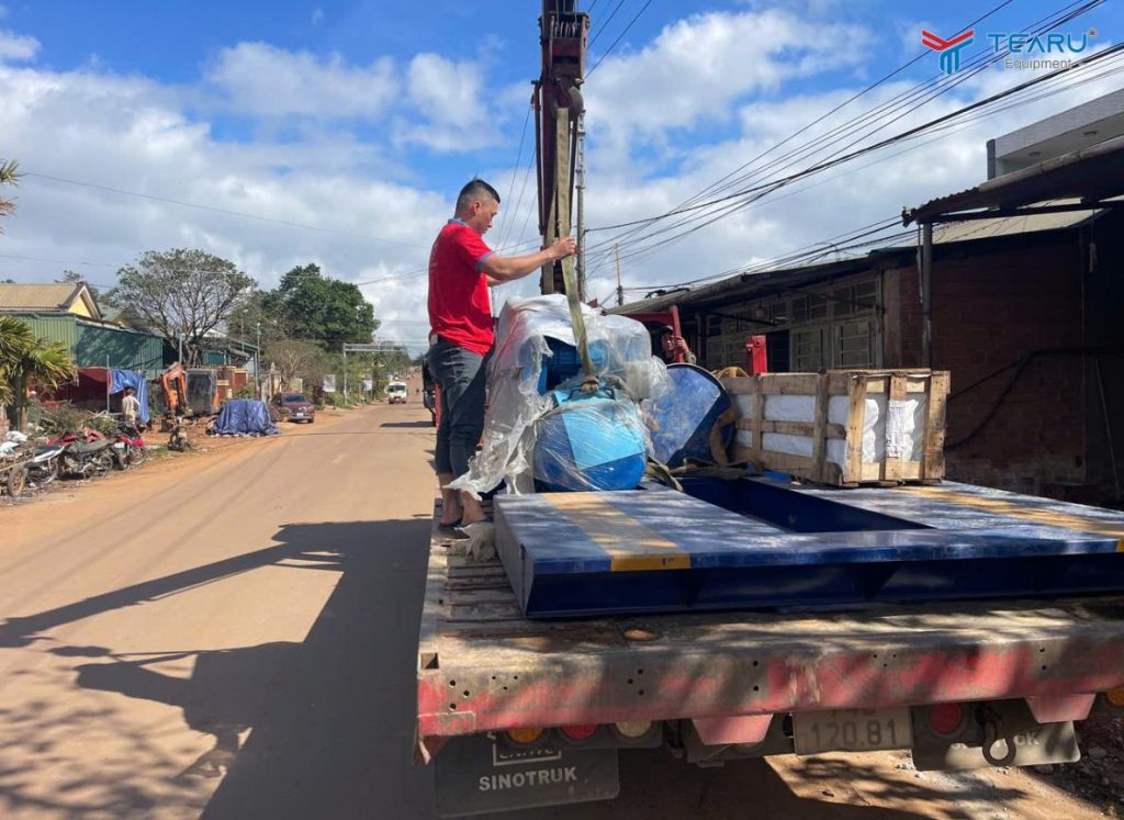 Hoàn Thành Lắp Đặt Bộ Thiết Bị Rửa Xe Cầu Nâng 1 Trụ 3 Pha Cho Khách Ở Quảng Trị 1 Hoàn Thành Lắp Đặt Bộ Thiết Bị Rửa Xe Cầu Nâng 1 Trụ 3 Pha Cho Khách Ở Quảng Trị