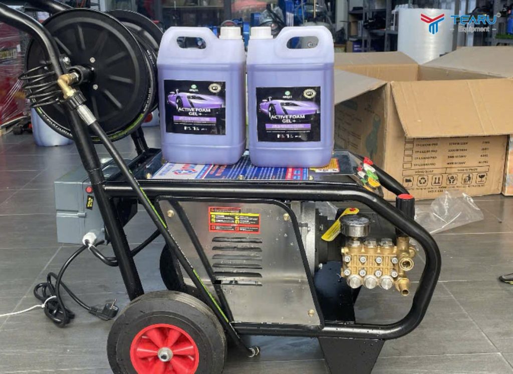 Có Nên Đầu Tư Máy Rửa Xe Cao Áp Cho Tiệm Rửa Xe Không? 6 Nếu xác định làm nghề lâu dài tiệm nên đầu tư máy rửa xe cao áp để tiết kiệm thời gian và tăng lợi nhuận